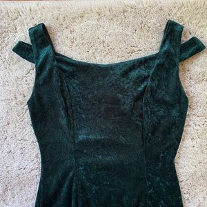 🦚 vintage green velvet mini dress 🦚